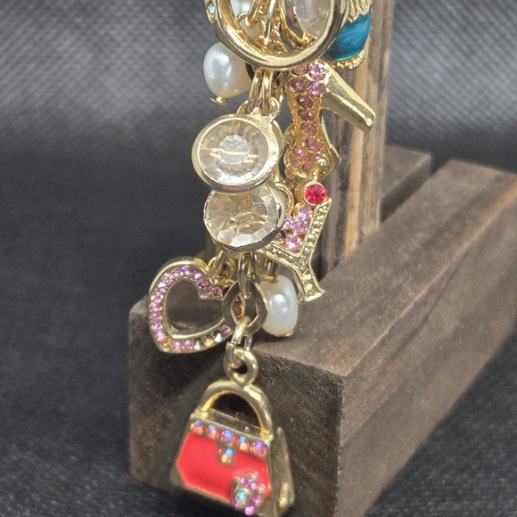 Saks Fifth Ave - purse charm / keyring - Picture 3 of 6